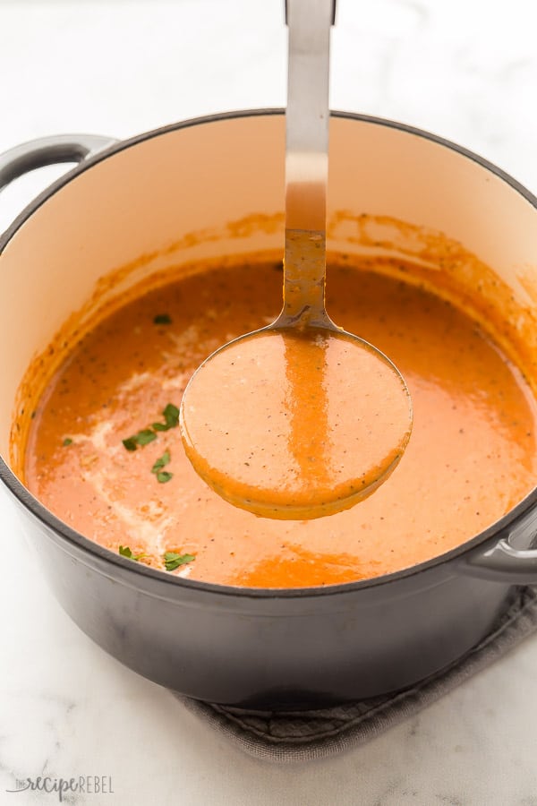 Homemade Tomato Basil Soup (Easy & Creamy)