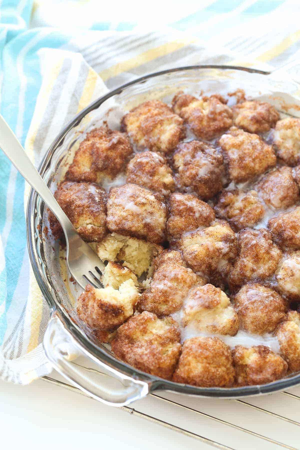 Cinnamon Roll Bites - SO easy! (VIDEO)