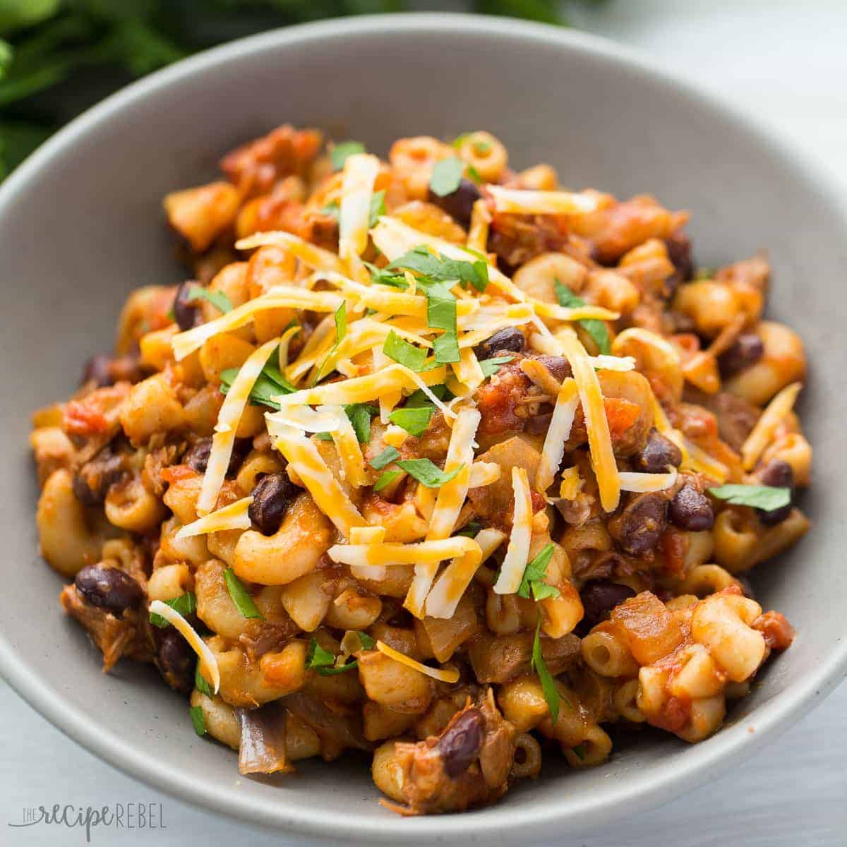 Slow Cooker Bbq Chicken Chili Mac Crockpot Meal