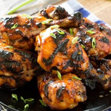 Maple Glazed Chicken Drumsticks: A simple, 6 ingredient sweet and spicy meal that's perfect for summer grilling! These were a big hit! www.thereciperebel.com