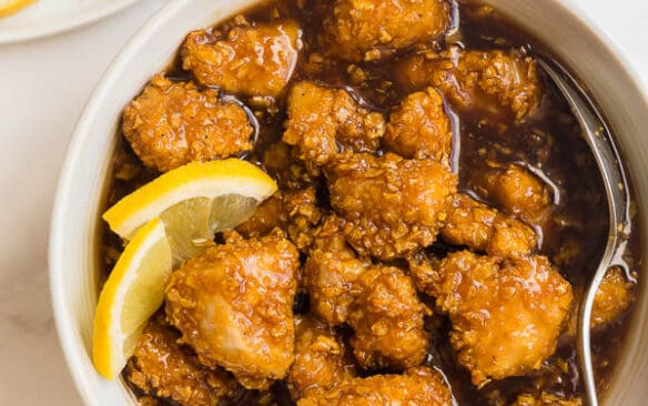 baked honey lemon chicken in bowl