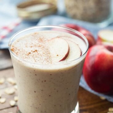 This Apple Crisp Smoothie has all the flavors of this favorite dessert -- apple, oats, and cinnamon -- in a healthy smoothie that's perfect for breakfast (or a healthier dessert!).