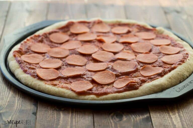 How to Make Frozen Pizzas (homemade freezer pizza)