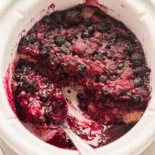 slow cooker berry cobbler in crockpot