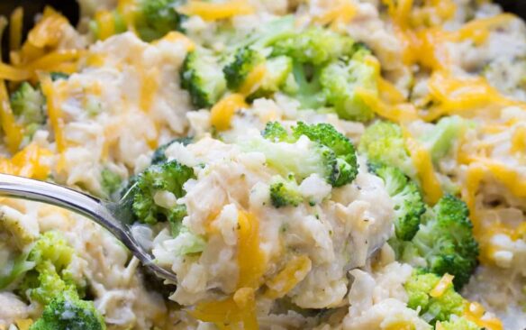 slow cooker chicken broccoli rice casserole in crockpot