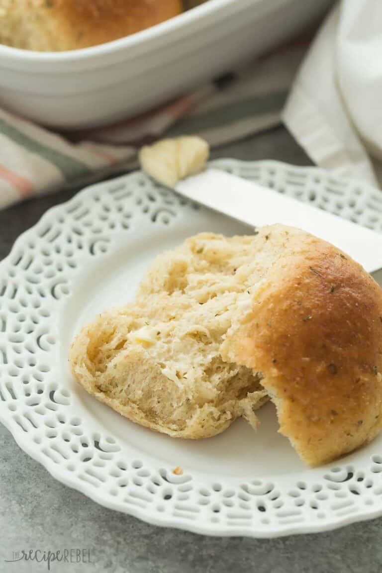 Homemade Garlic Herb Dinner Rolls Recipe + VIDEO