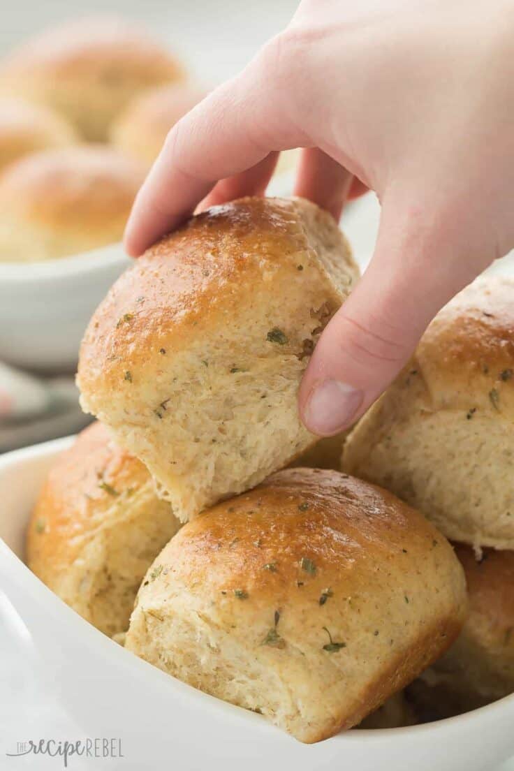 Homemade Garlic Herb Dinner Rolls Recipe + VIDEO
