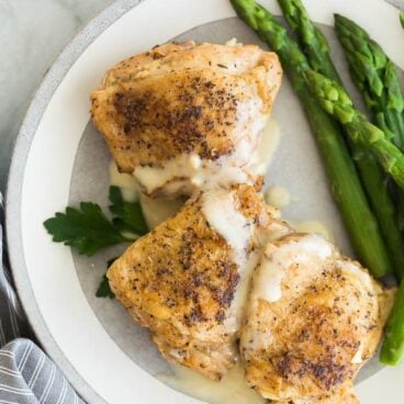 garlic instant pot chicken thighs overhead