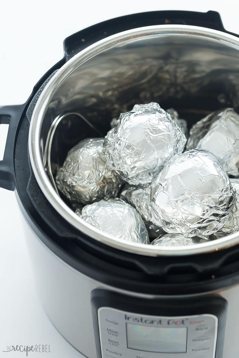 These Instant Pot Baked Potatoes are so easy, you'll never go back to the oven! Cook them with or without foil -- they're tender in just minutes and perfectly fluffy and creamy!  | instant pot recipe | instant pot potatoes | #instantpot #instantpotrecipes 