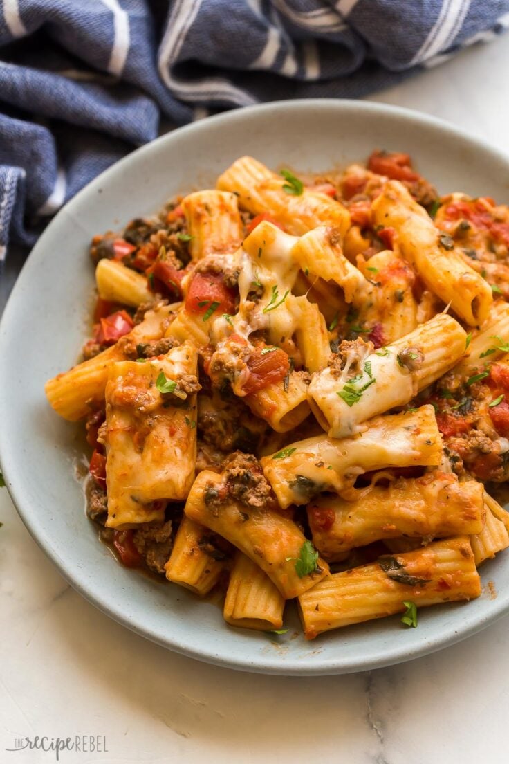 instant pot baked ziti on plate