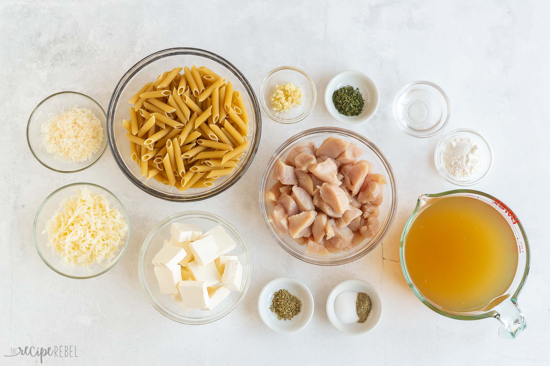 ingredients needed for instant pot chicken alfredo pasta.