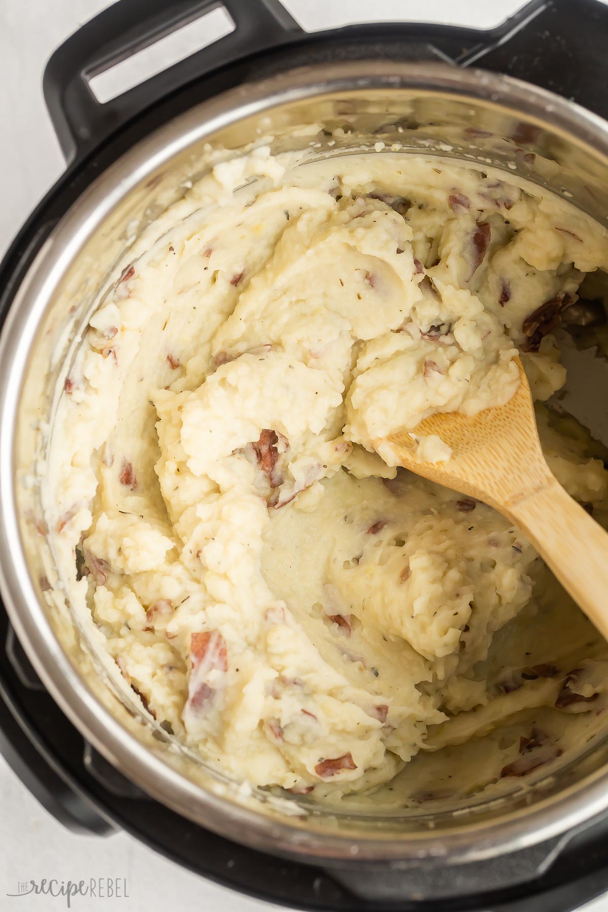 close up of mashed potatoes in instant pot.