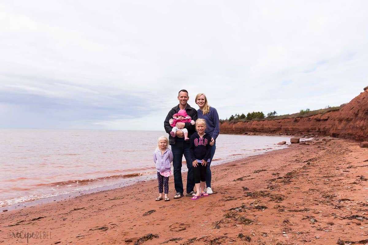 argyle shores pei red sand beach family photo