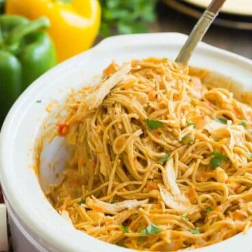 crockpot spaghetti with chicken scoop