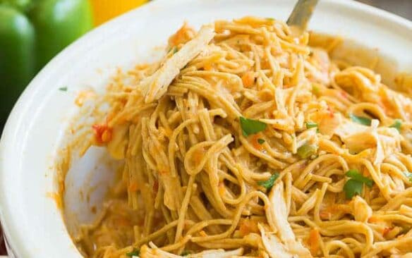 crockpot spaghetti with chicken scoop