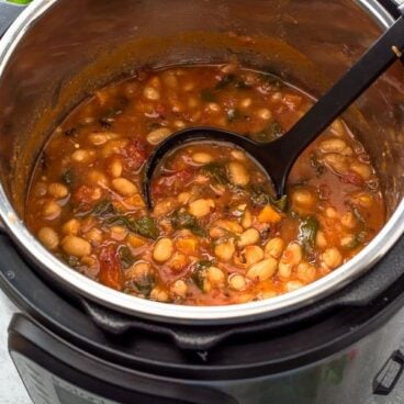 instant pot spicy white bean stew in pressure cooker