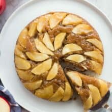 apple upside down cake overhead