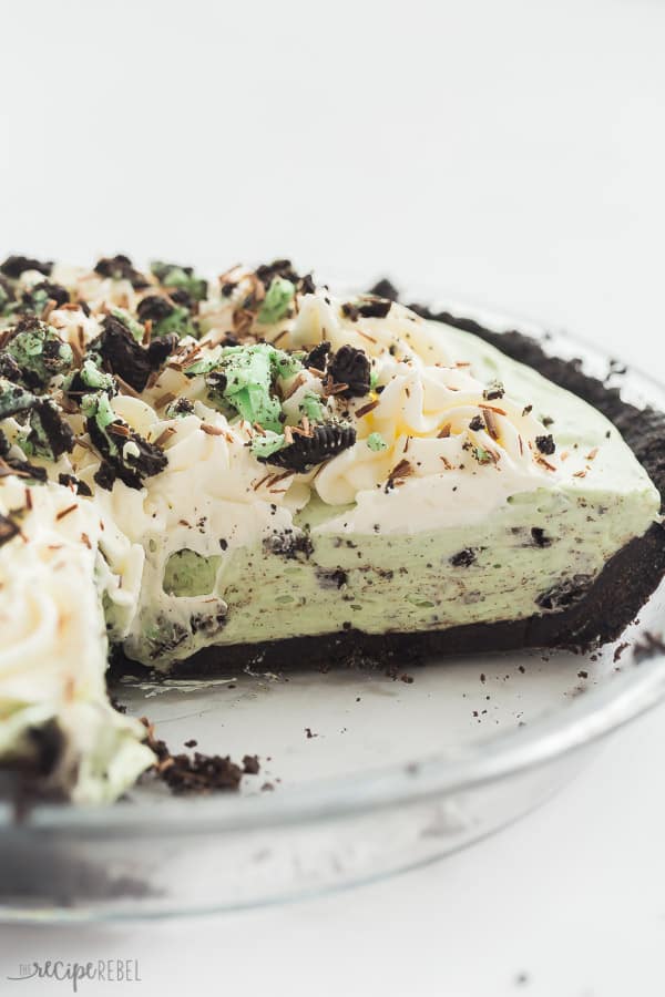 grasshopper pie with oreo crumbs