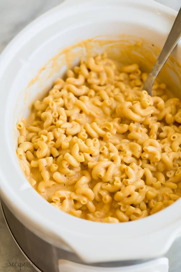 crockpot mac and cheese in slow cooker