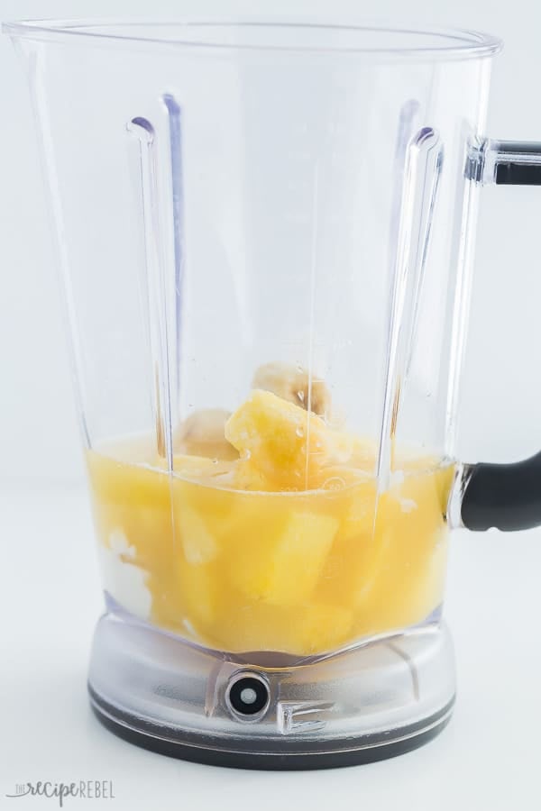 easy pineapple smoothie in blender