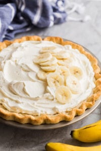 banana cream pie whole in pan