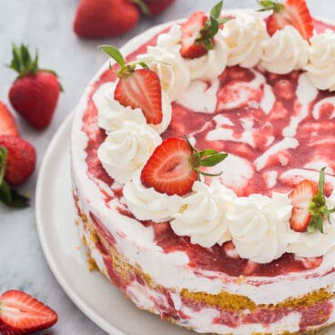strawberry shortcake ice cream cake whole