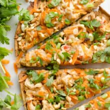 thai peanut chicken flatbread
