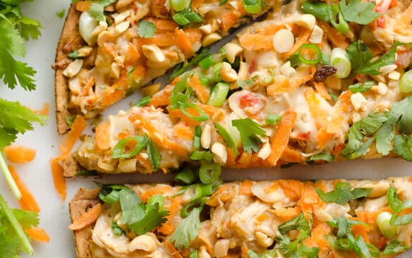 thai peanut chicken flatbread