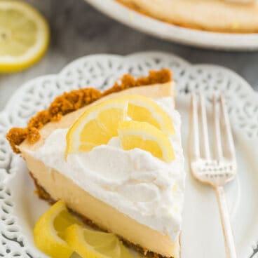 lemon icebox pie slice