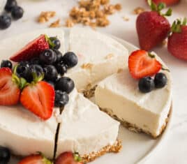 yogurt breakfast tart with fruit sliced