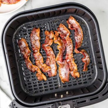 bacon in air fryer basket