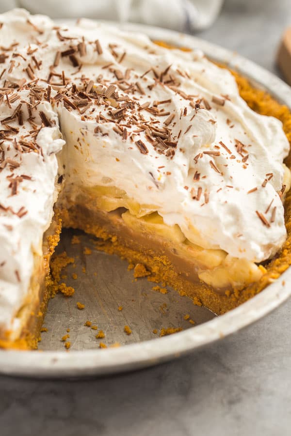 close up image of inside of banoffee pie in pie plate