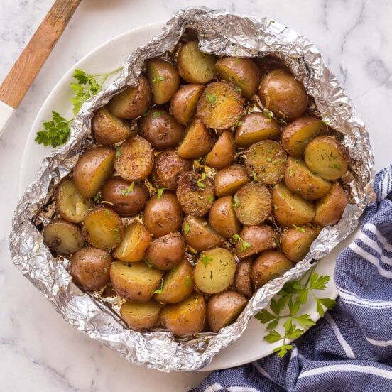Easy Grilled Potatoes in Foil [with VIDEO] - The Recipe Rebel