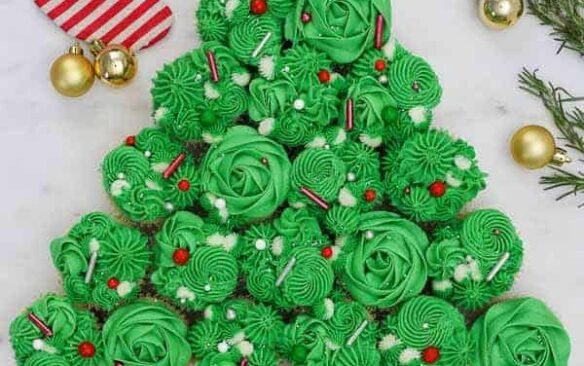 christmas tree cupcake cake decorated with green frosting