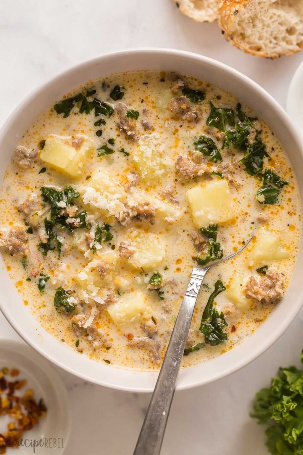 Zuppa Toscana Soup - [VIDEO] The Recipe Rebel