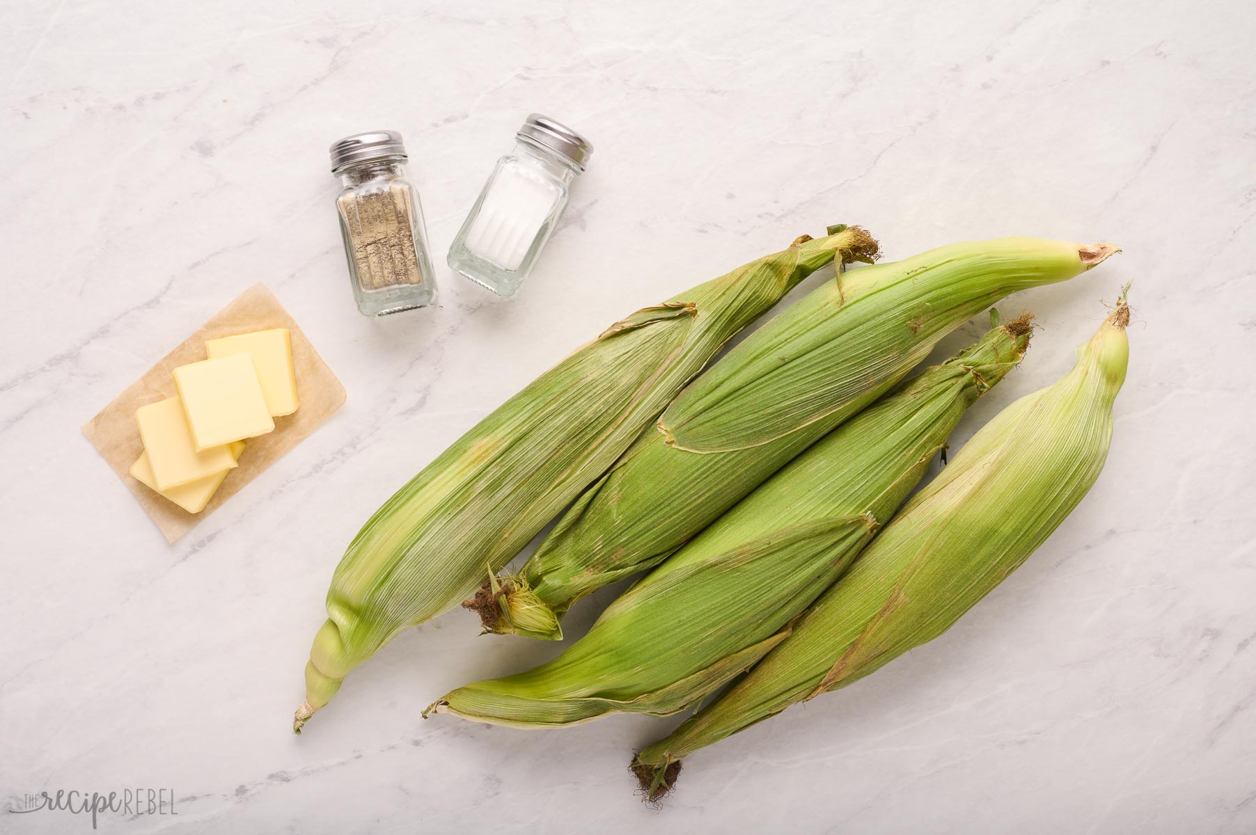 ingredients needed to make boiled corn on the cob.