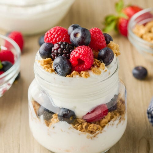 Meal Prep Greek Yogurt Parfaits with Granola and Fruit