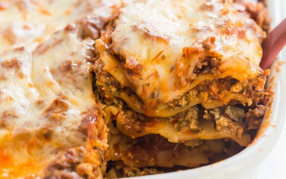 square image of easy lasagna recipe.
