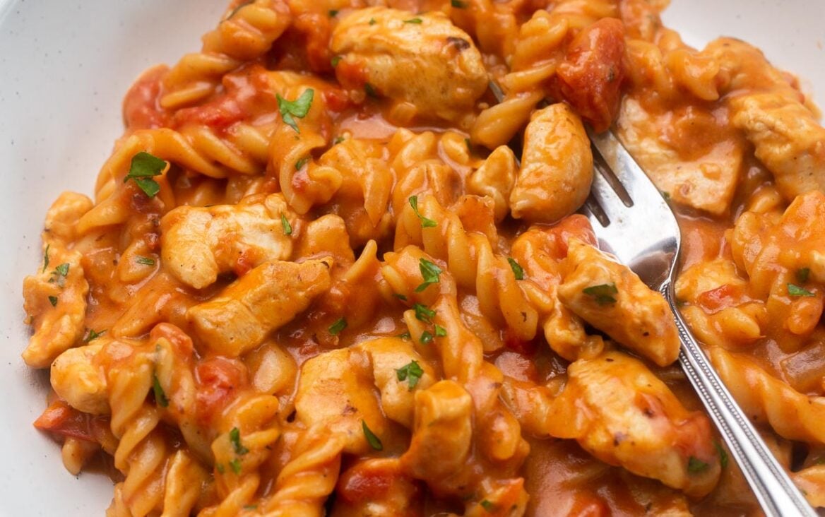 30+ Shredded Chicken Recipes for easy weeknight dinners - The Recipe Rebel