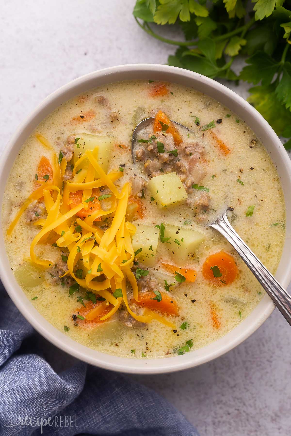 Bacon Cheeseburger Soup (Easy Crockpot Recipe!)