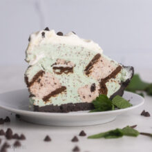 square image of grasshopper ice cream pie.