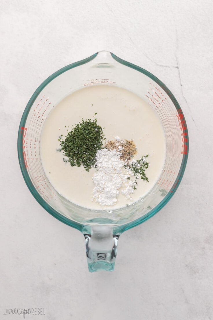 sauce ingredients for creamy garlic chicken.