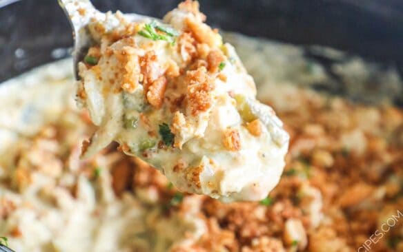 spoonful of slow cooker chicken pot pie