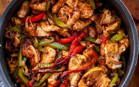 air fryer chicken fajitas in the air fryer basket